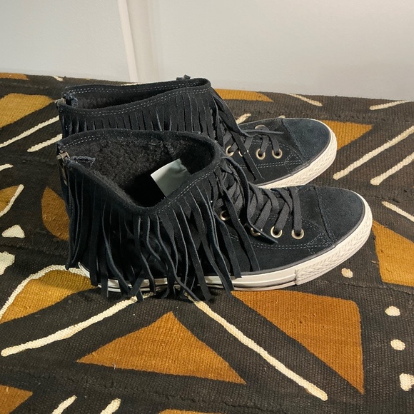 Converse - Picture 3 of 6